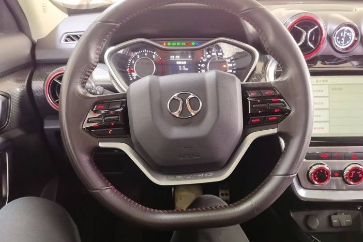 Used BAIC Off-Road BJ20 2016 1.5T CVT Luxury Model Steering Wheel