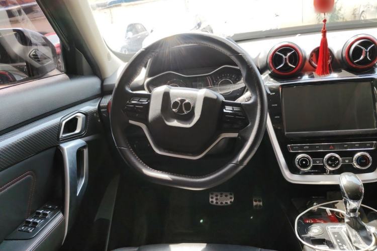 Used BAIC Off-Road BJ20 2016 1.5T CVT Prestige Edition Steering Wheel