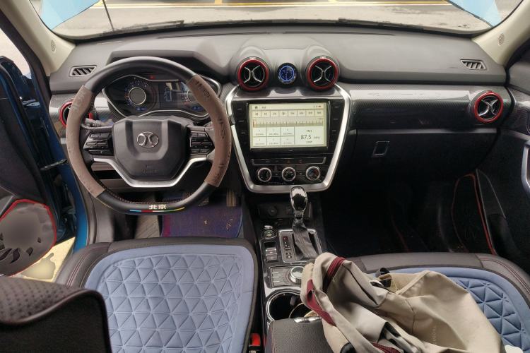 Used BAIC Off-Road BJ20 2016 1.5T CVT Luxury Model Center Console