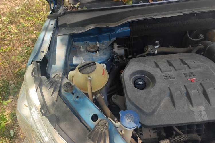 Used BAIC Off-Road BJ20 2016 1.5T CVT Luxury Model Engine Bay Right