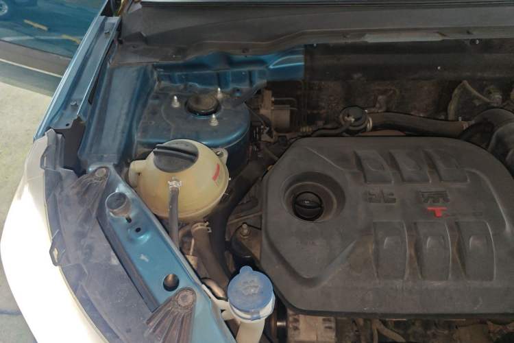 Used BAIC Off-Road BJ20 2016 1.5T CVT Luxury Model Engine Bay Right