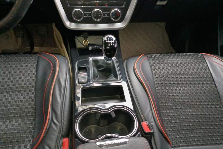 Used BAIC Off-Road BJ20 2016 1.5T Manual Elite Edition Gear Lever