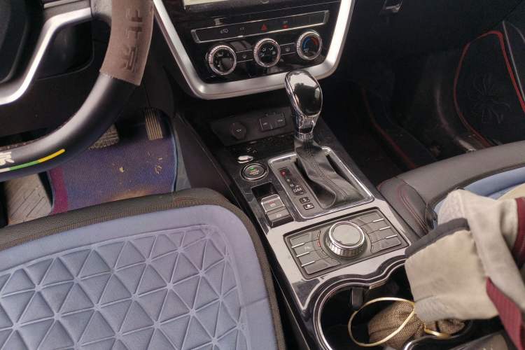 Used BAIC Off-Road BJ20 2016 1.5T CVT Luxury Model Gear Lever