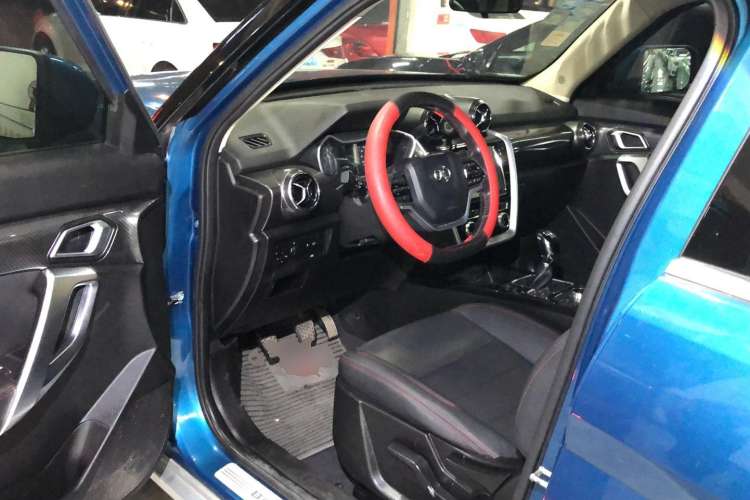Used BAIC Off-Road BJ20 2016 1.5T Manual Luxury Model Interior 2