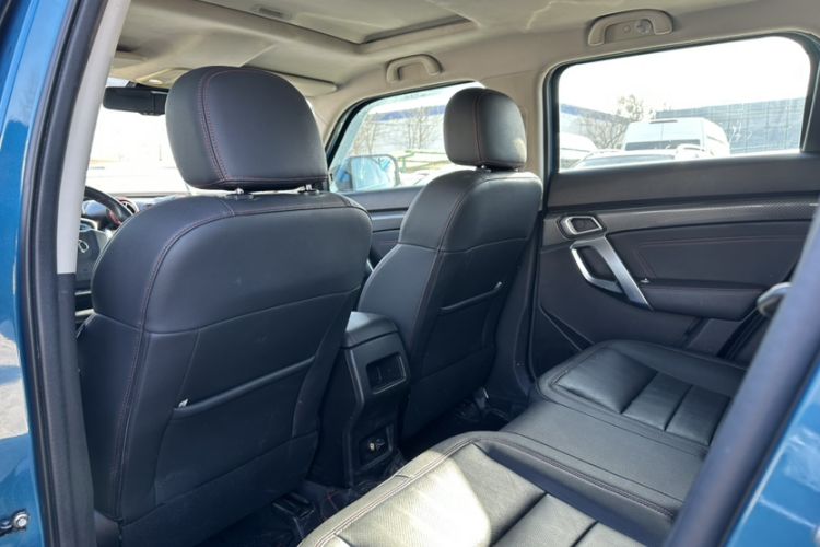Used BAIC Off-Road BJ20 2016 1.5T CVT Prestige Edition Interior 3