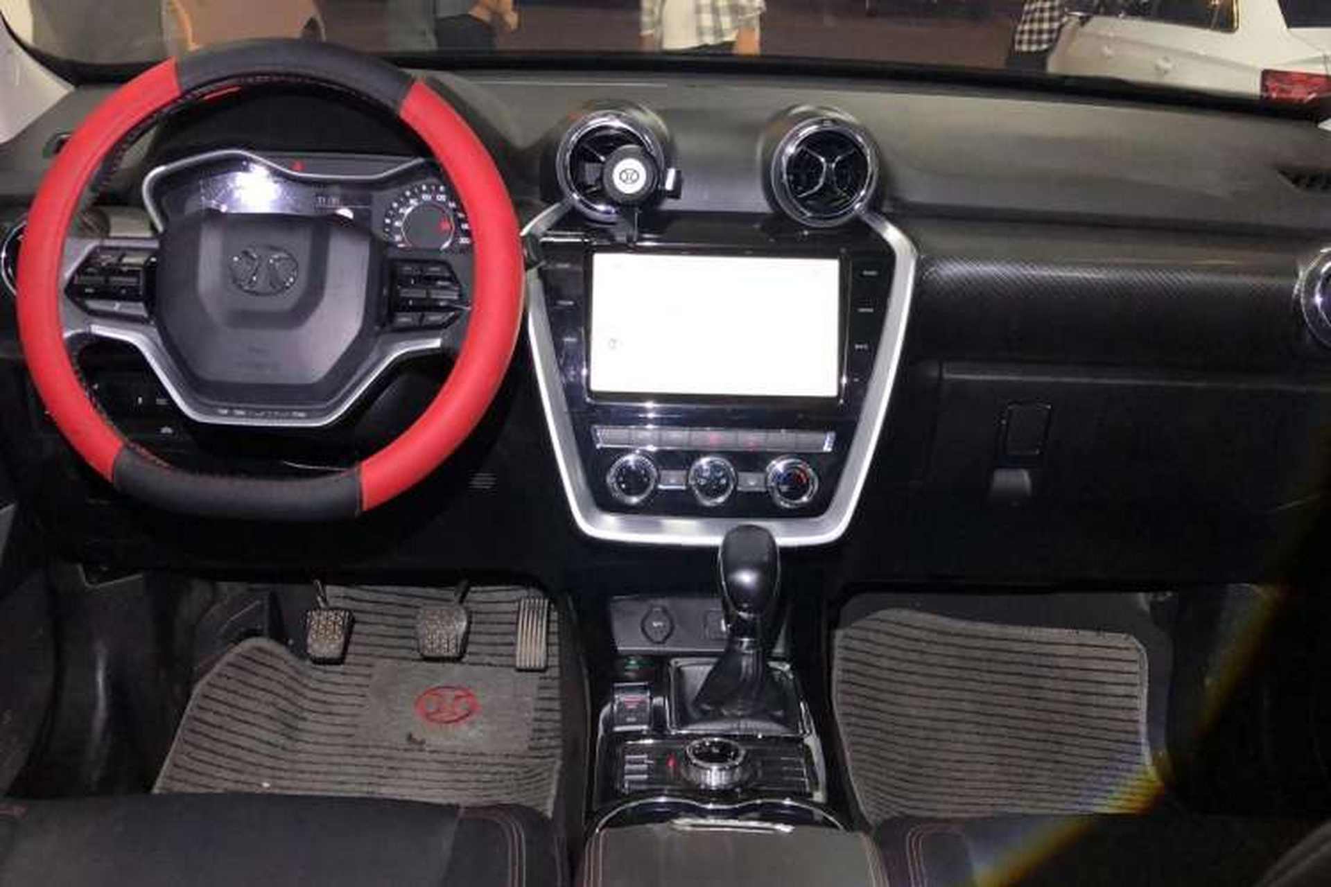 Used BAIC Off-Road BJ20 2016 1.5T Manual Luxury Model Interior 3