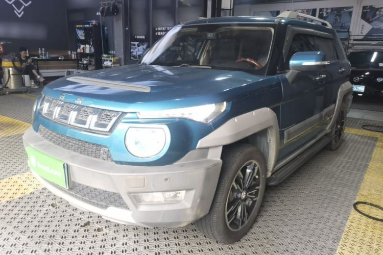 Used BAIC Off-Road BJ20 2016 1.5T CVT Luxury Model Guazi used car, China used car export, Used car for sale, Used cars, Cheapest cars for sale