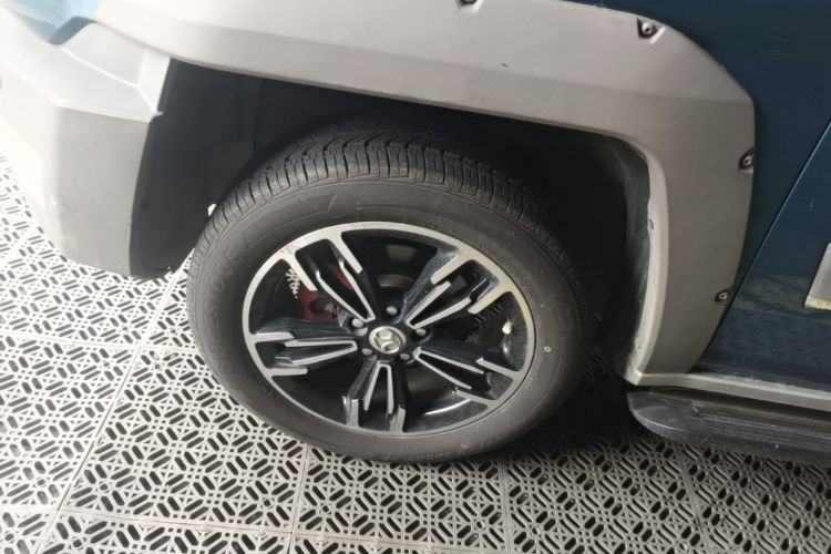 Used BAIC Off-Road BJ20 2016 1.5T CVT Luxury Model Left Front Wheel Hub