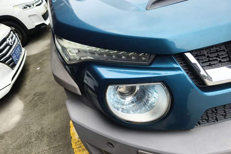 Used BAIC Off-Road BJ20 2016 1.5T CVT Luxury Model Right Front Headlight