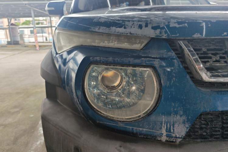 Used BAIC Off-Road BJ20 2016 1.5T CVT Luxury Model Right Front Headlight