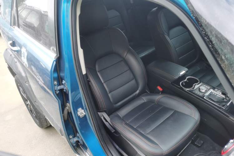 Used BAIC Off-Road BJ20 2016 1.5T CVT Luxury Model Right Front Seat