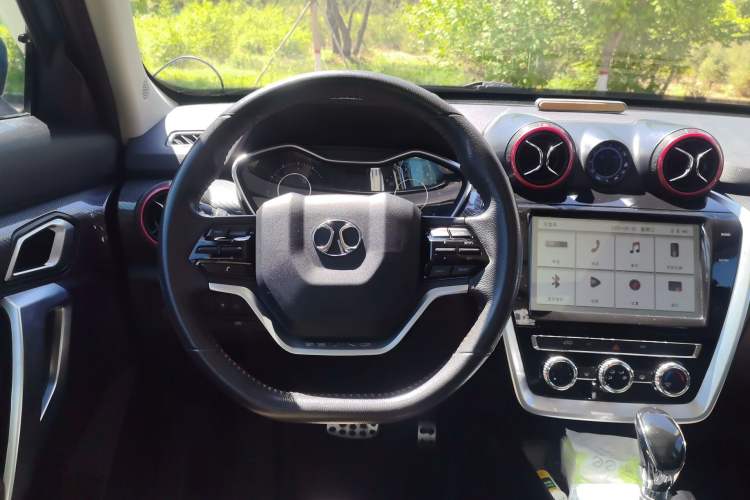 Used BAIC Off-Road BJ20 2016 1.5T CVT Luxury Model Steering Wheel