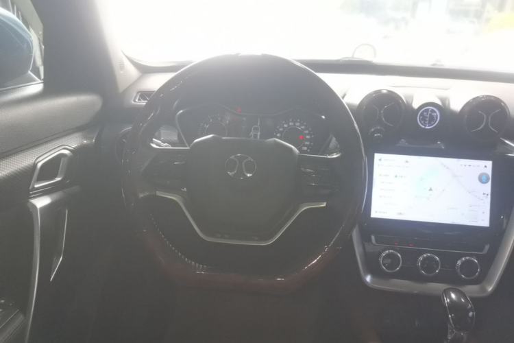 Used BAIC Off-Road BJ20 2016 1.5T CVT Luxury Model Steering Wheel