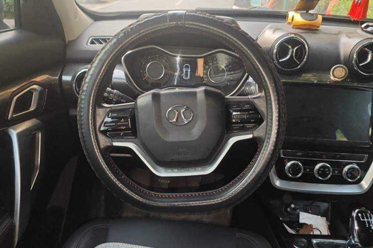 Used BAIC Off-Road BJ20 2016 1.5T Manual Luxury Model Steering Wheel