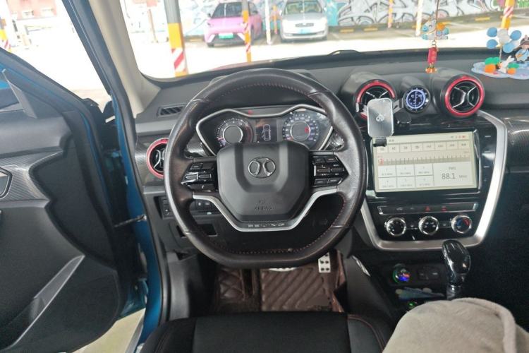 Used BAIC Off-Road BJ20 2016 1.5T CVT Luxury Model Steering Wheel