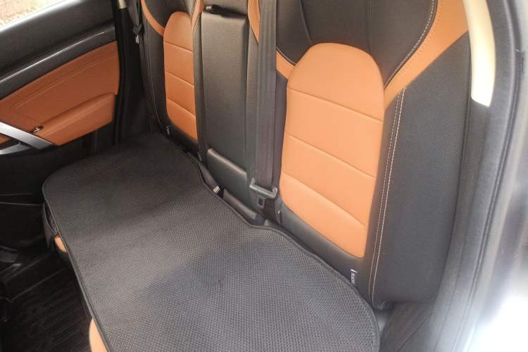 Used BAIC Off-Road BJ20 2016 1.5T CVT Luxury Model Interior 4