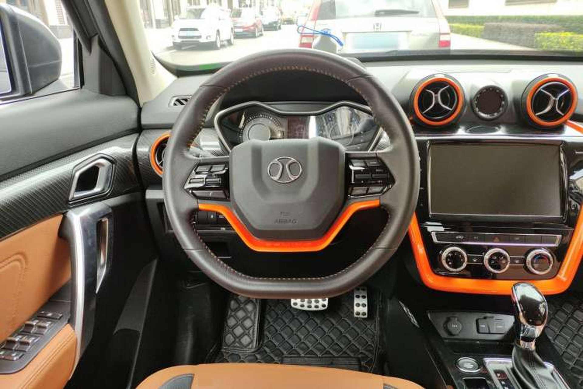Used BAIC Off-Road BJ20 2016 1.5T CVT Luxury Model Steering Wheel