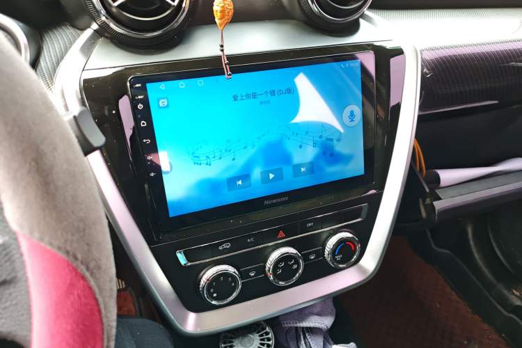 Used BAIC Off-Road BJ20 2016 1.5T Manual Elite Edition Audio And AC Panel