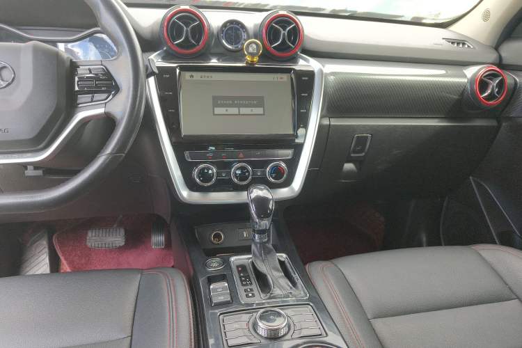 Used BAIC Off-Road BJ20 2016 1.5T CVT Luxury Model Audio And AC Panel