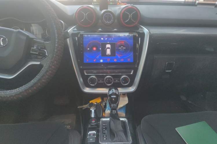 Used BAIC Off-Road BJ20 2016 1.5T CVT Luxury Model Audio And AC Panel