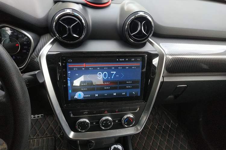 Used BAIC Off-Road BJ20 2016 1.5T CVT Elite Model Audio And AC Panel