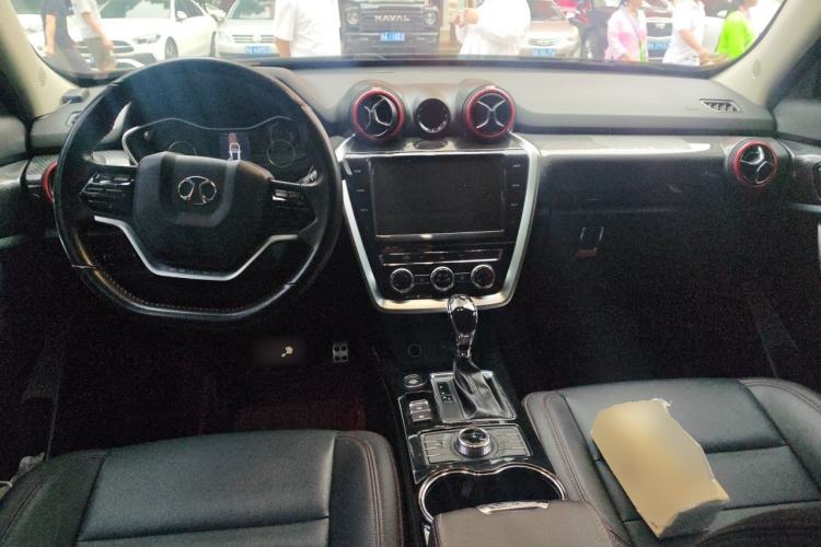Used BAIC Off-Road BJ20 2016 1.5T CVT Luxury Model Center Console