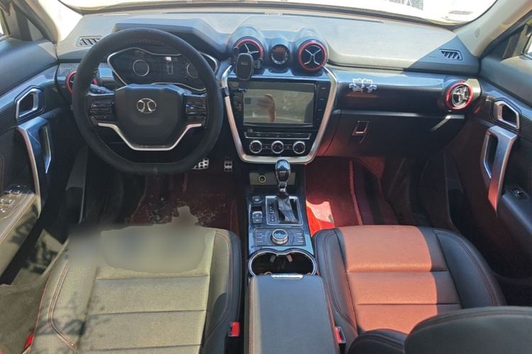 Used BAIC Off-Road BJ20 2016 1.5T CVT Luxury Model Center Console