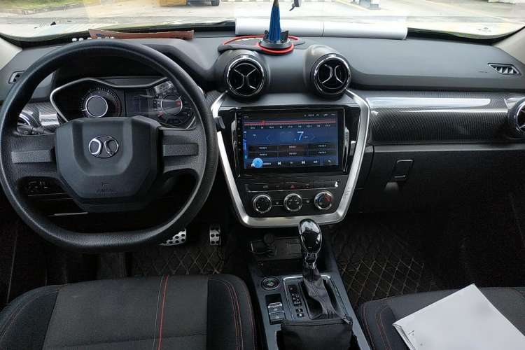 Used BAIC Off-Road BJ20 2016 1.5T CVT Elite Model Center Console