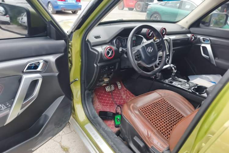 Used BAIC Off-Road BJ20 2016 1.5T CVT Luxury Model Driver Seat