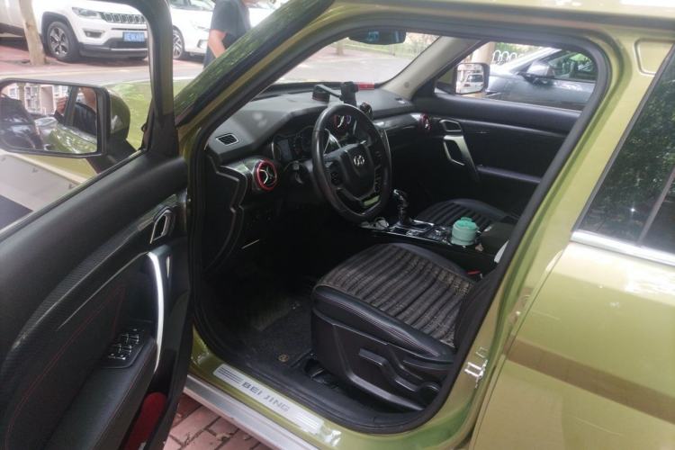 Used BAIC Off-Road BJ20 2016 1.5T CVT Luxury Model Driver Seat