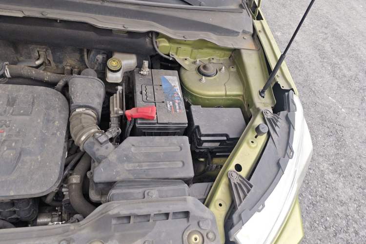 Used BAIC Off-Road BJ20 2016 1.5T CVT Luxury Model Engine Bay Left