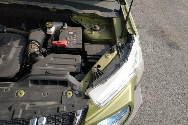 Used BAIC Off-Road BJ20 2016 1.5T CVT Luxury Model Engine Bay Left