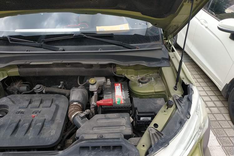 Used BAIC Off-Road BJ20 2016 1.5T CVT Elite Model Engine Bay Left