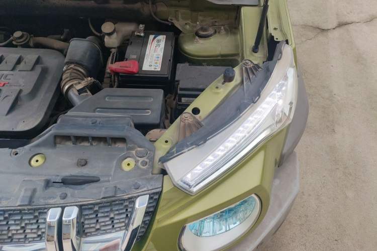 Used BAIC Off-Road BJ20 2016 1.5T Manual Luxury Model Engine Bay Left