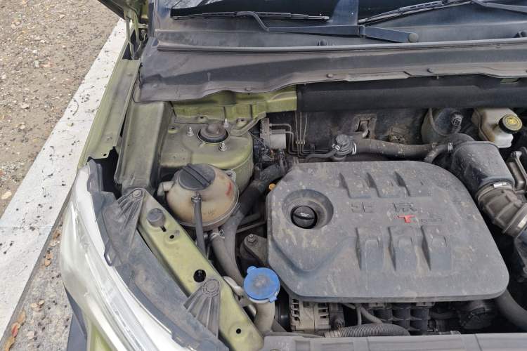 Used BAIC Off-Road BJ20 2016 1.5T CVT Luxury Model Engine Bay Right