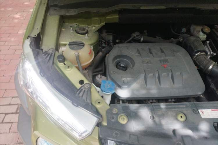 Used BAIC Off-Road BJ20 2016 1.5T CVT Luxury Model Engine Bay Right