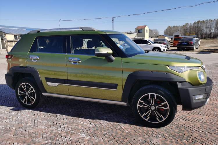 Used BAIC Off-Road BJ20 2016 1.5T CVT Luxury Model Exterior 2
