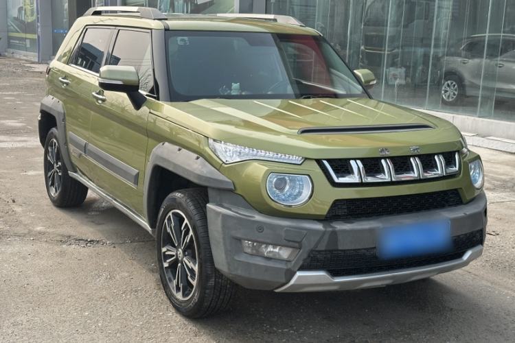 Used BAIC Off-Road BJ20 2016 1.5T Manual Luxury Model Exterior 2