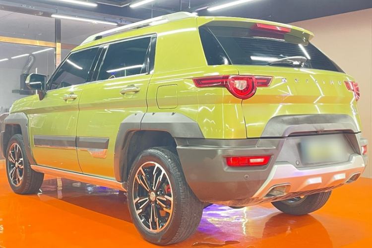 Used BAIC Off-Road BJ20 2016 1.5T Manual Luxury Model Exterior 2