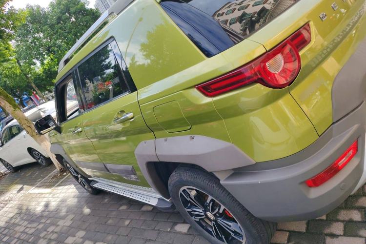 Used BAIC Off-Road BJ20 2016 1.5T CVT Luxury Model Exterior 5