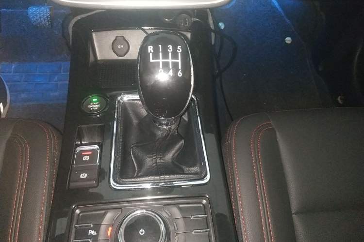 Used BAIC Off-Road BJ20 2016 1.5T Manual Luxury Model Gear Lever