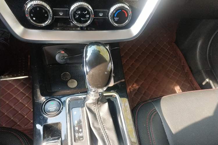 Used BAIC Off-Road BJ20 2016 1.5T CVT Luxury Model Gear Lever