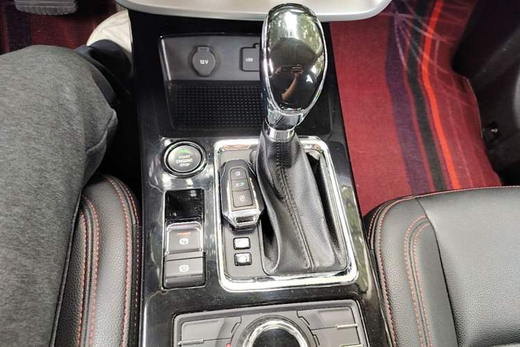 Used BAIC Off-Road BJ20 2016 1.5T CVT Luxury Model Gear Lever