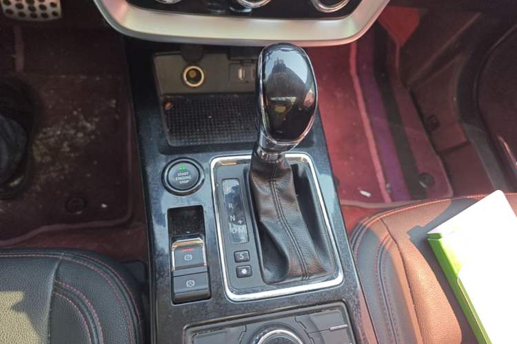 Used BAIC Off-Road BJ20 2016 1.5T CVT Luxury Model Gear Lever