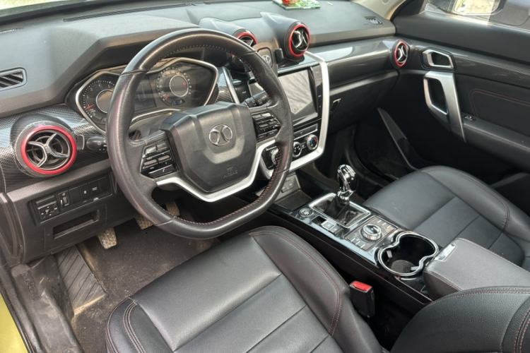 Used BAIC Off-Road BJ20 2016 1.5T Manual Luxury Model Interior 2