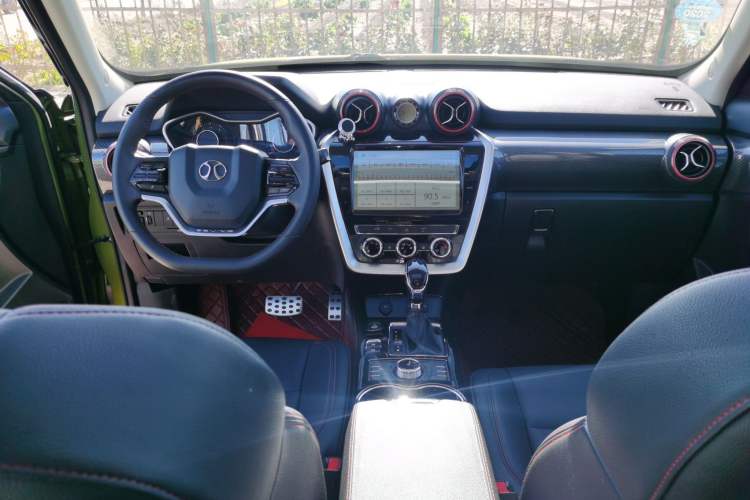 Used BAIC Off-Road BJ20 2016 1.5T CVT Luxury Model Interior 3