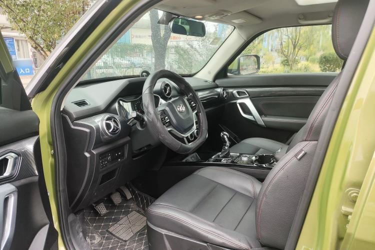 Used BAIC Off-Road BJ20 2016 1.5T Manual Luxury Model Interior 3