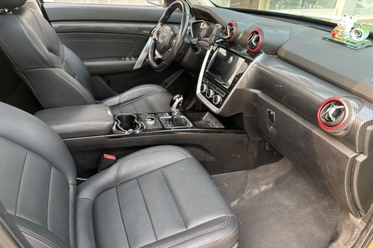 Used BAIC Off-Road BJ20 2016 1.5T Manual Luxury Model Interior 4