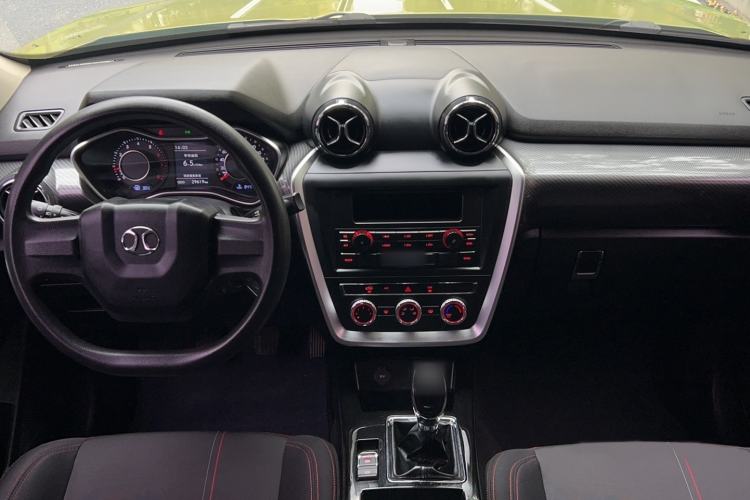 Used BAIC Off-Road BJ20 2016 1.5T Manual Elite Edition Interior 4