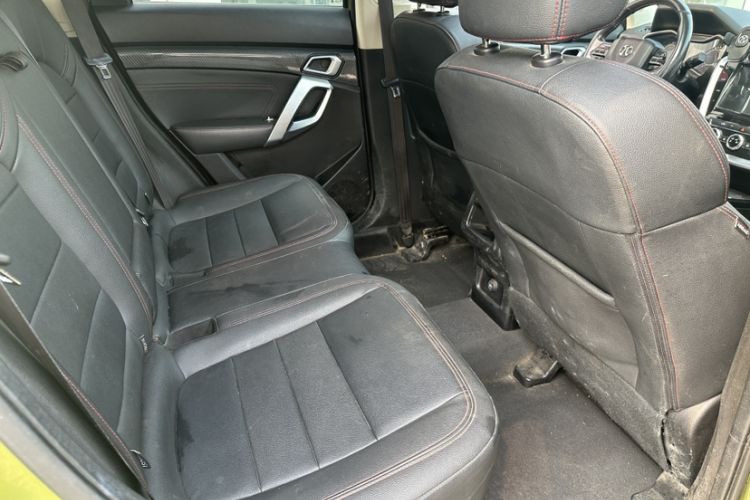 Used BAIC Off-Road BJ20 2016 1.5T Manual Luxury Model Interior 5
